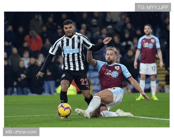 伯恩利背水一战力争主场取分 利兹客场抢分欲脱险境