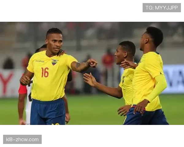 翼卫体系压制四后卫防守 前场五人攻击组形成人数优势